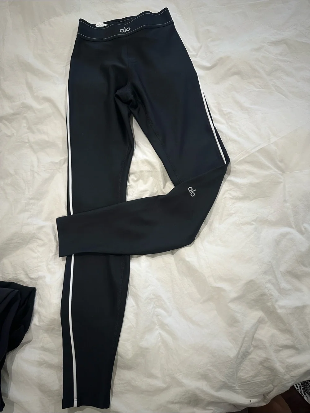 ALO Yoga women’s Black Leggings with White Side Stripes